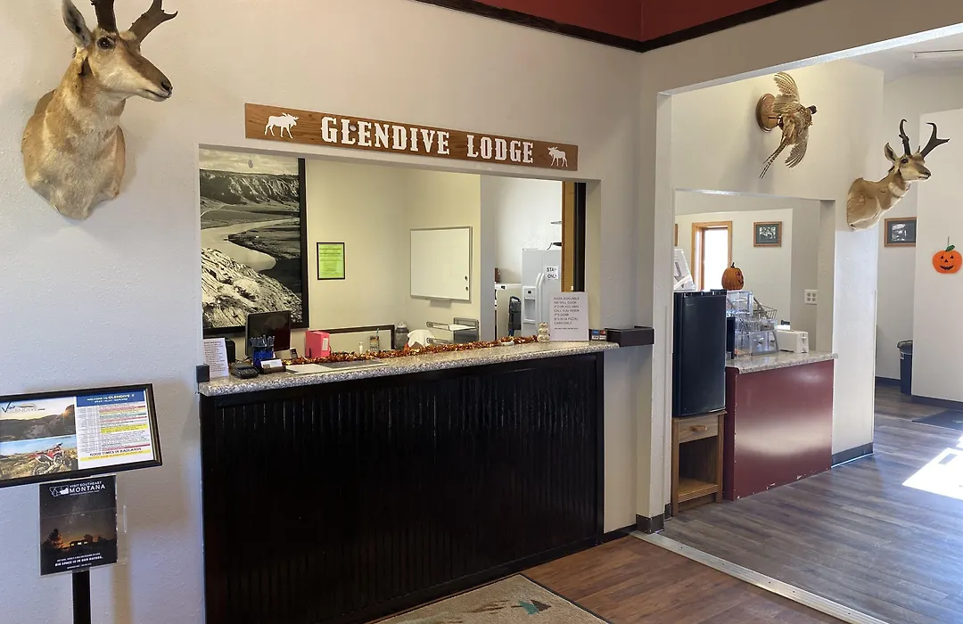 Super 8 By Wyndham Glendive-1