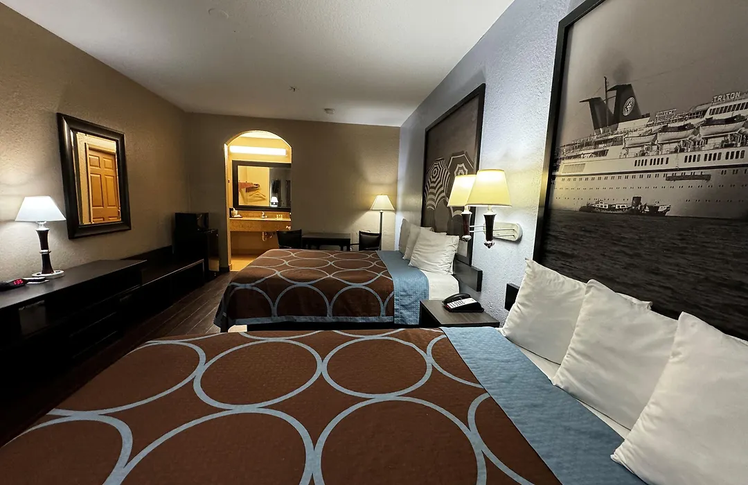 Super 8 By Wyndham Galveston-1