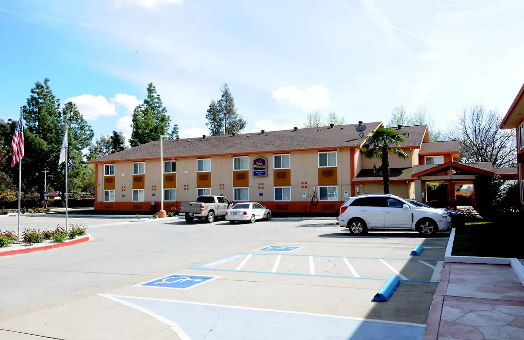 Best Western Antelope Inn & Suites-1