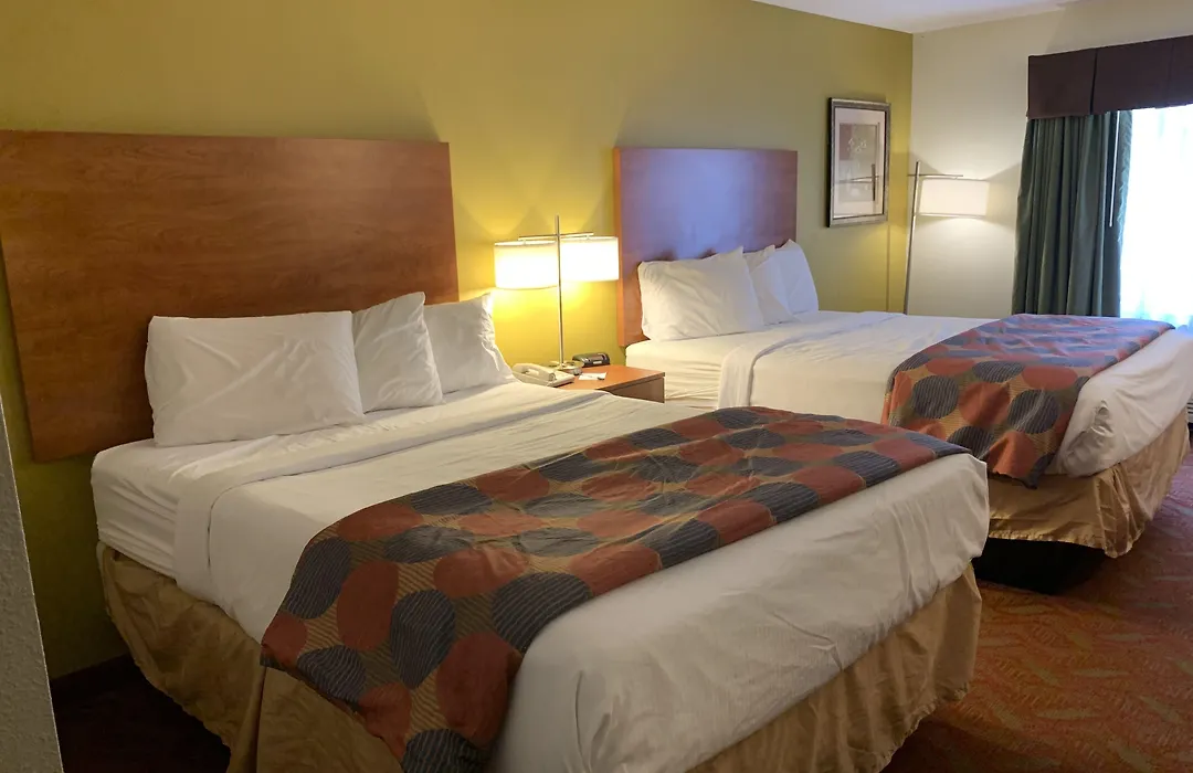 Baymont By Wyndham Cave City-1