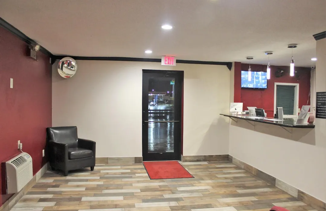 Super 8 By Wyndham Tuscaloosa-1