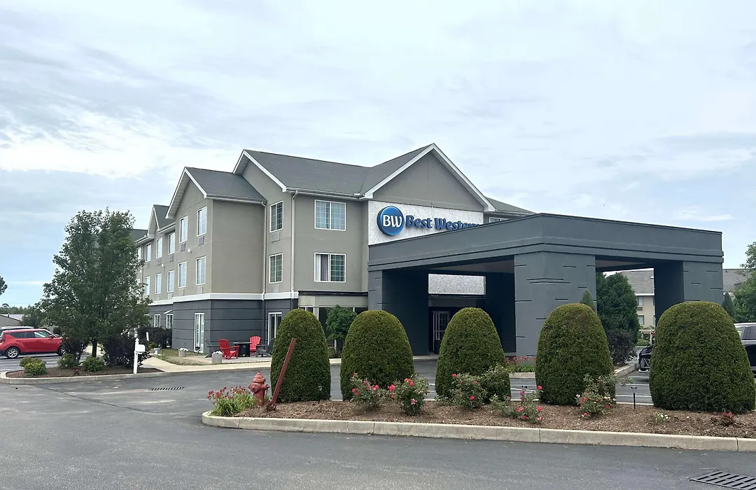 Best Western Erie Inn & Suites-1