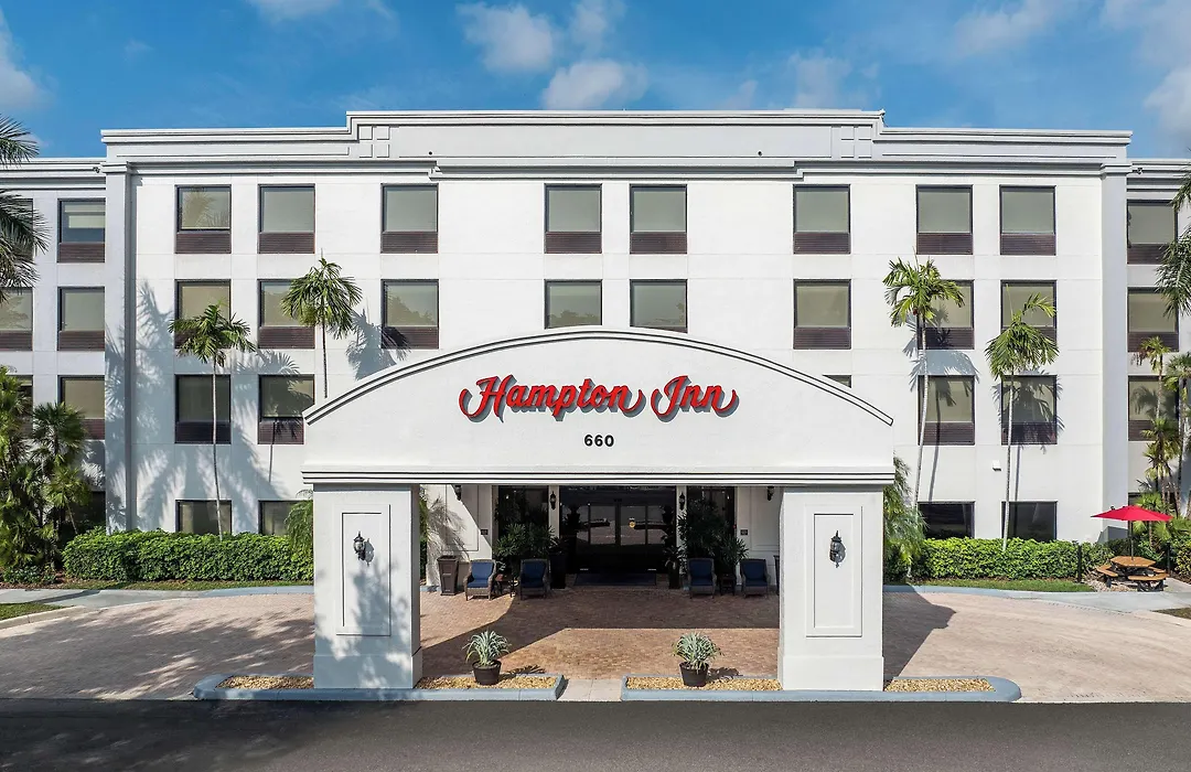 Hampton Inn Deerfield Beach-1