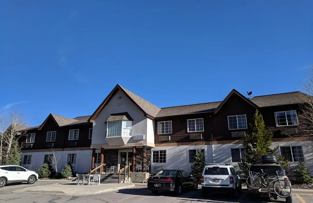 3 Peaks Lodge-1