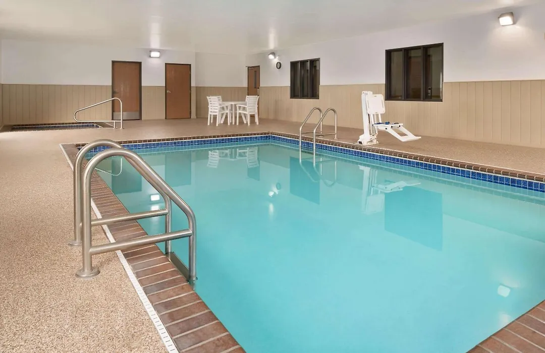 Super 8 By Wyndham Sioux Falls-1