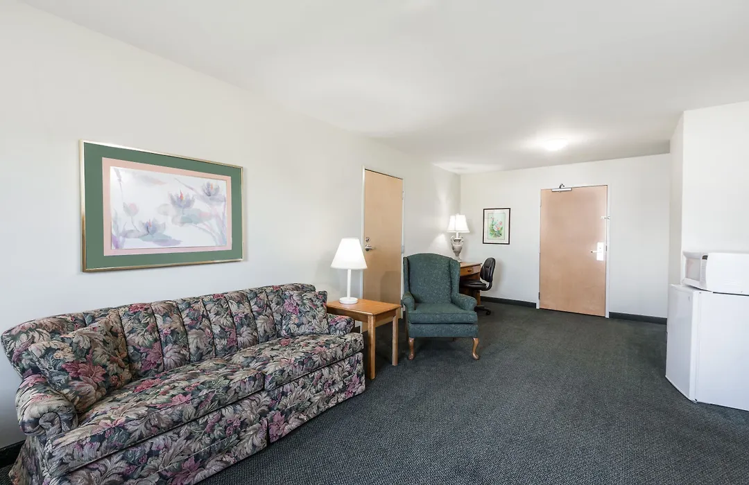 Super 8 By Wyndham Hagerstown/Halfway Area-1