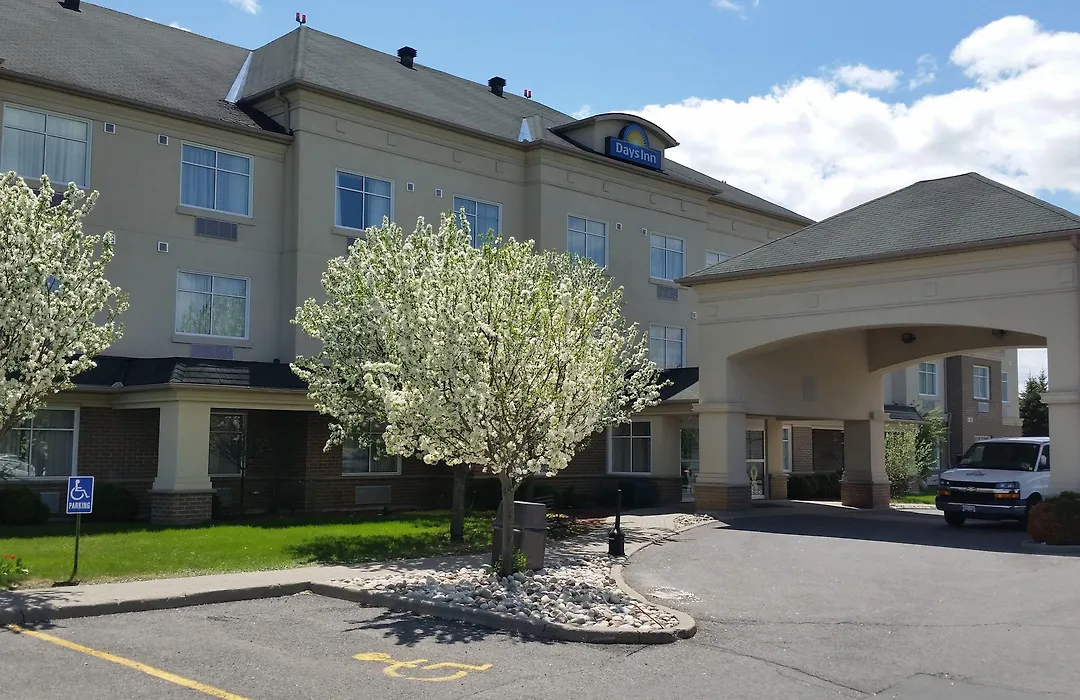 Days Inn By Wyndham Ottawa Airport-1
