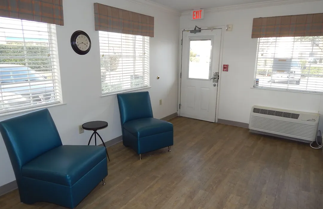 Intown Suites Extended Stay Lewisville Tx - East Corporate Drive-1
