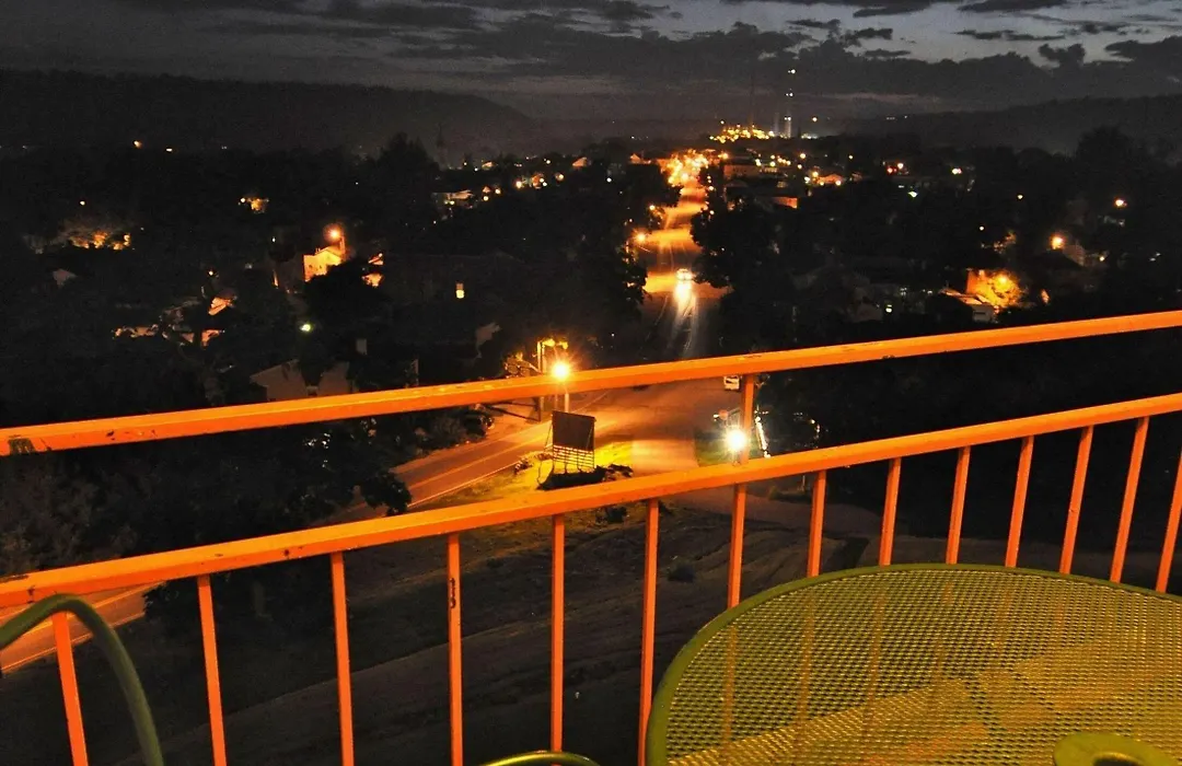 Hillside Inn-1