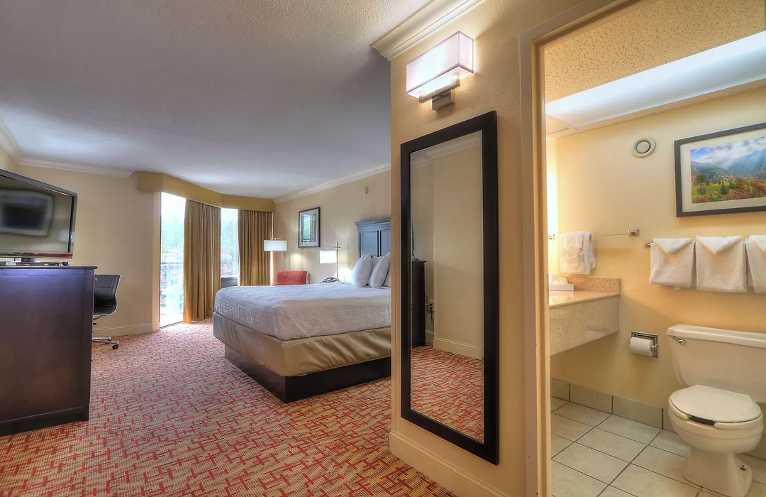 Edgewater Hotel And Conference Center-1