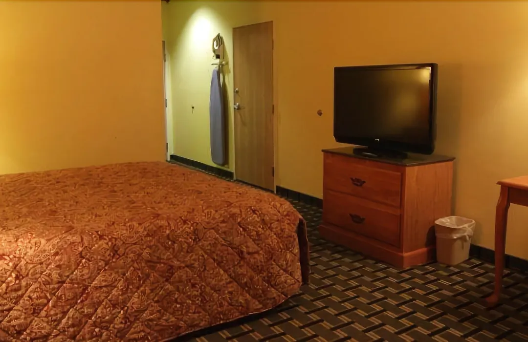 Home Gate Inn & Suites-1