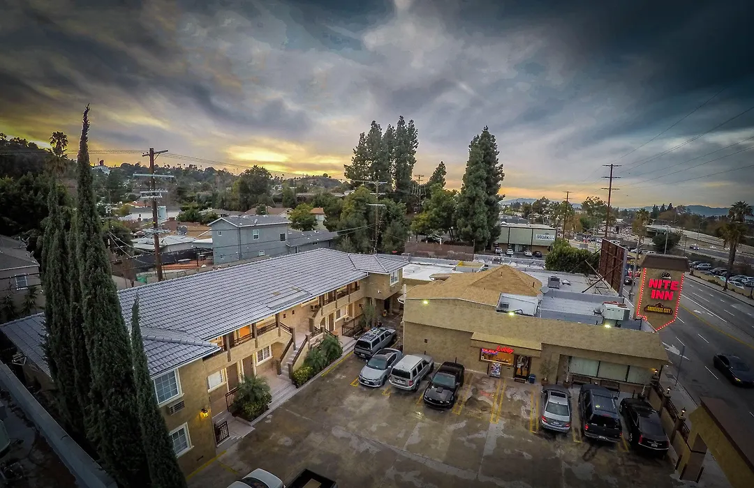 Nite Inn At Universal City - Walking Distance To Universal Studios Hollywood-1