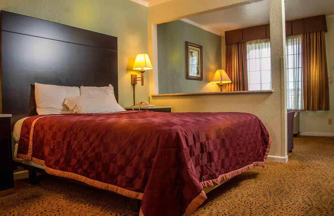 Executive Inn & Suites Sacramento-1