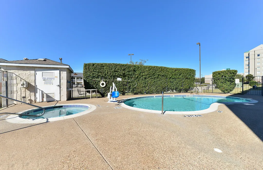 Microtel Inn & Suites By Wyndham Ft. Worth North/-1