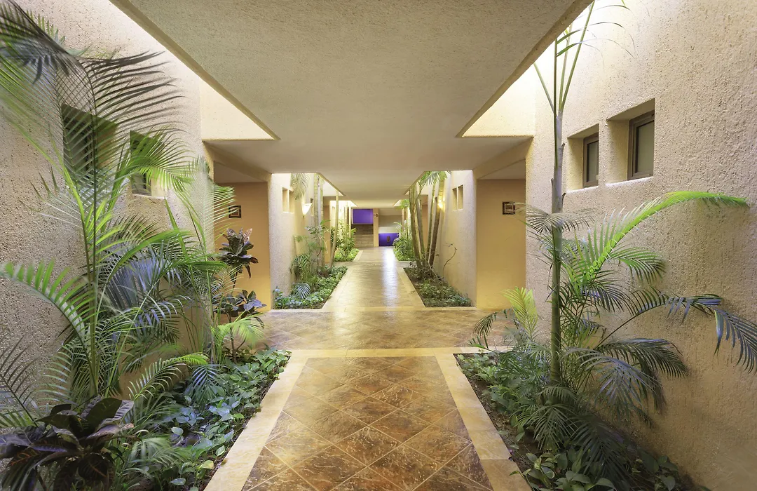 Hotel Los Patios-1