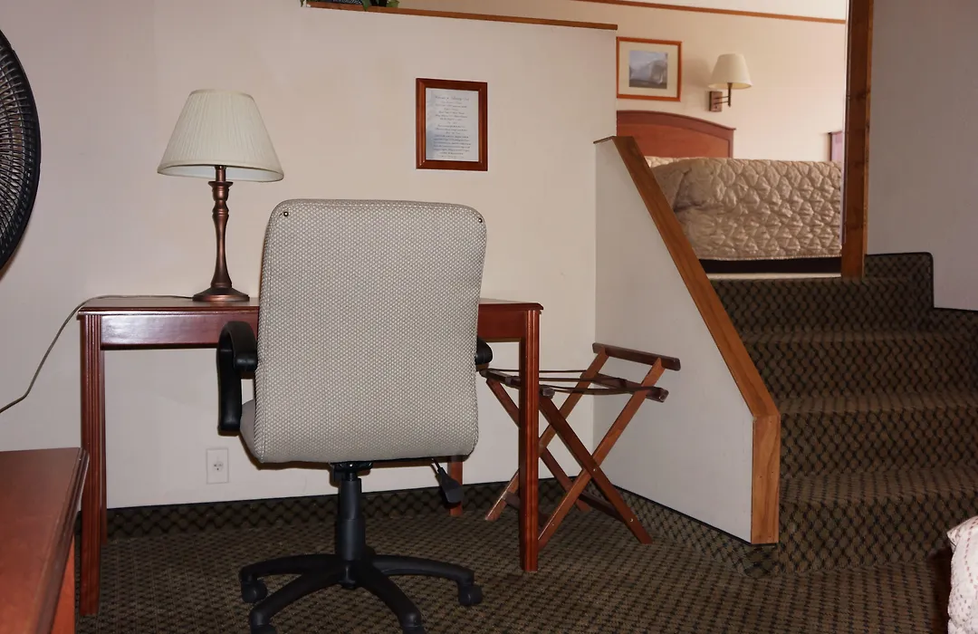 Luxury Inn & Suites-1