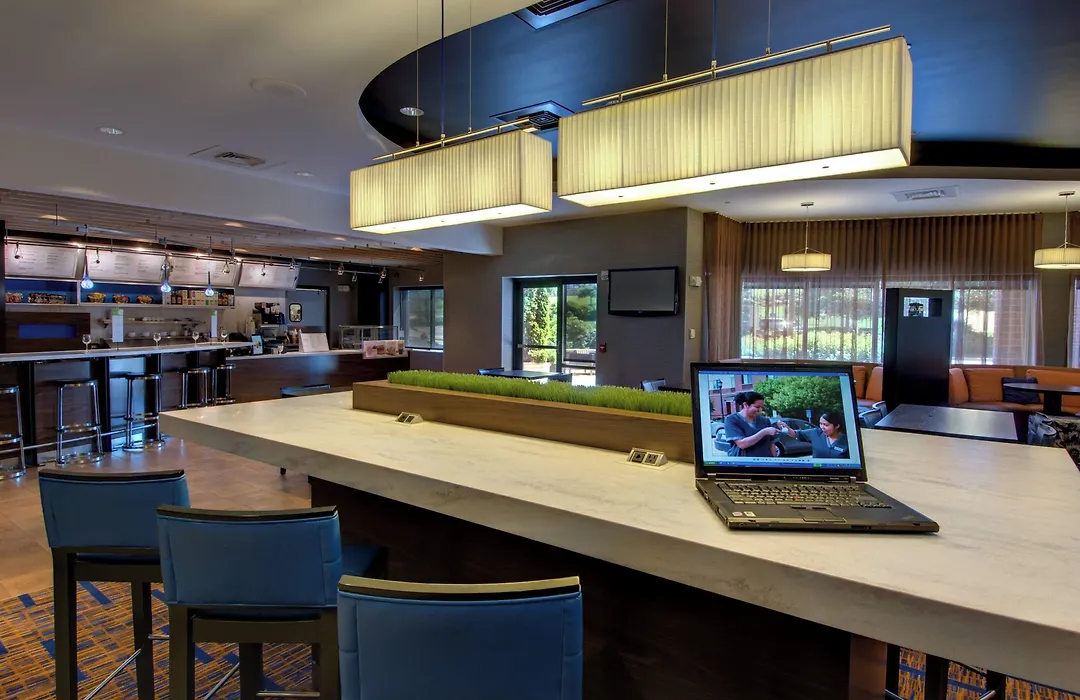 Courtyard By Marriott Madison East-1