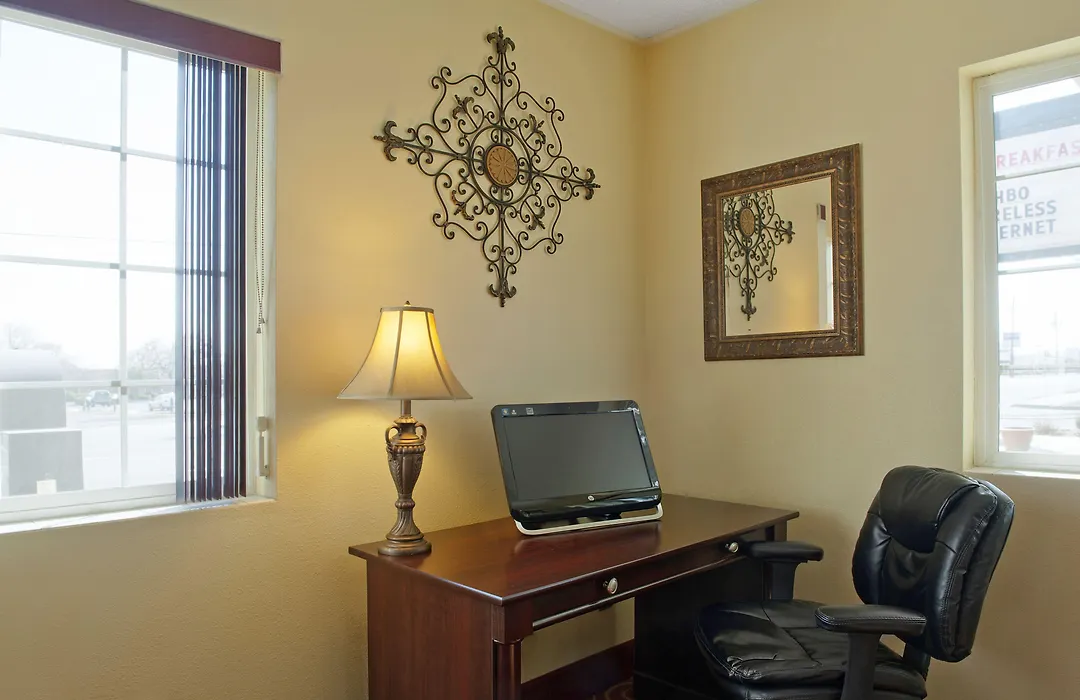 Days Inn By Wyndham Yakima-1