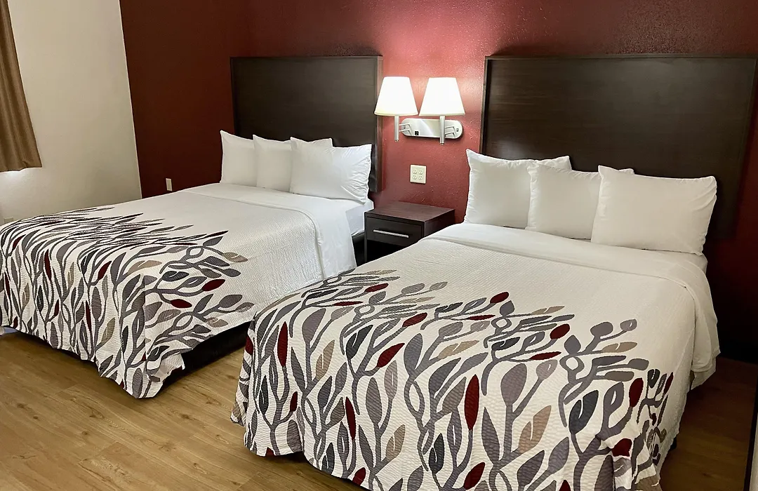 Red Roof Inn Sandusky - Milan-1