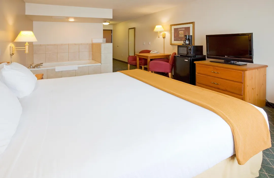 Holiday Inn Express & Suites Yankton By Ihg-1
