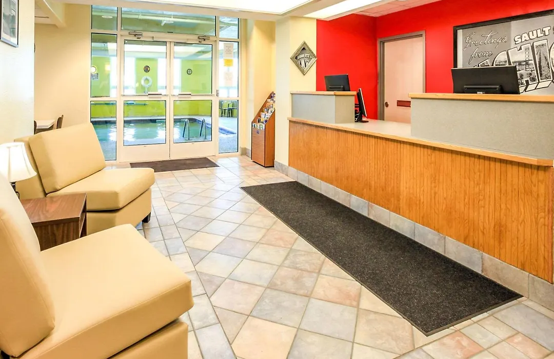 Super 8 By Wyndham Sault Ste. Marie-1