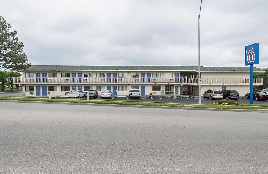 Motel 6 Kansas City, Mo - Airport-1
