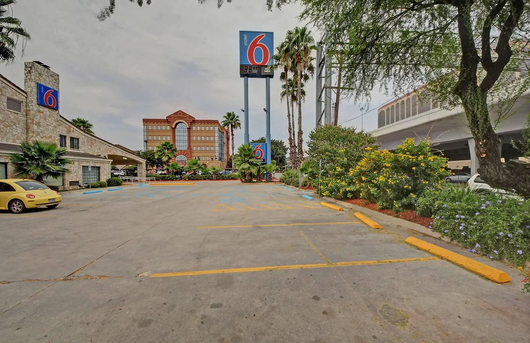 Motel 6-San Antonio, Tx - Downtown - Market Square-1