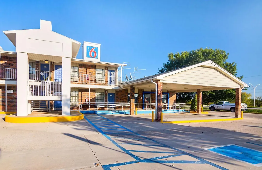 Motel 6-Lawton, Ok-1