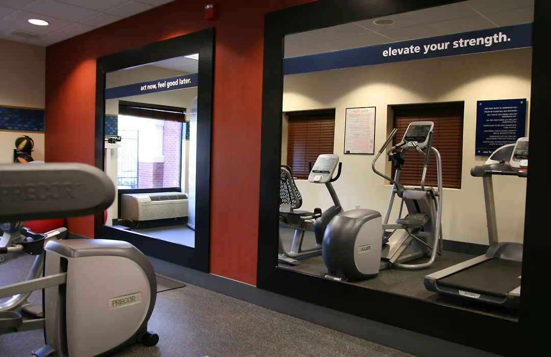 Hampton Inn & Suites By Hilton Manchester Bedford-1