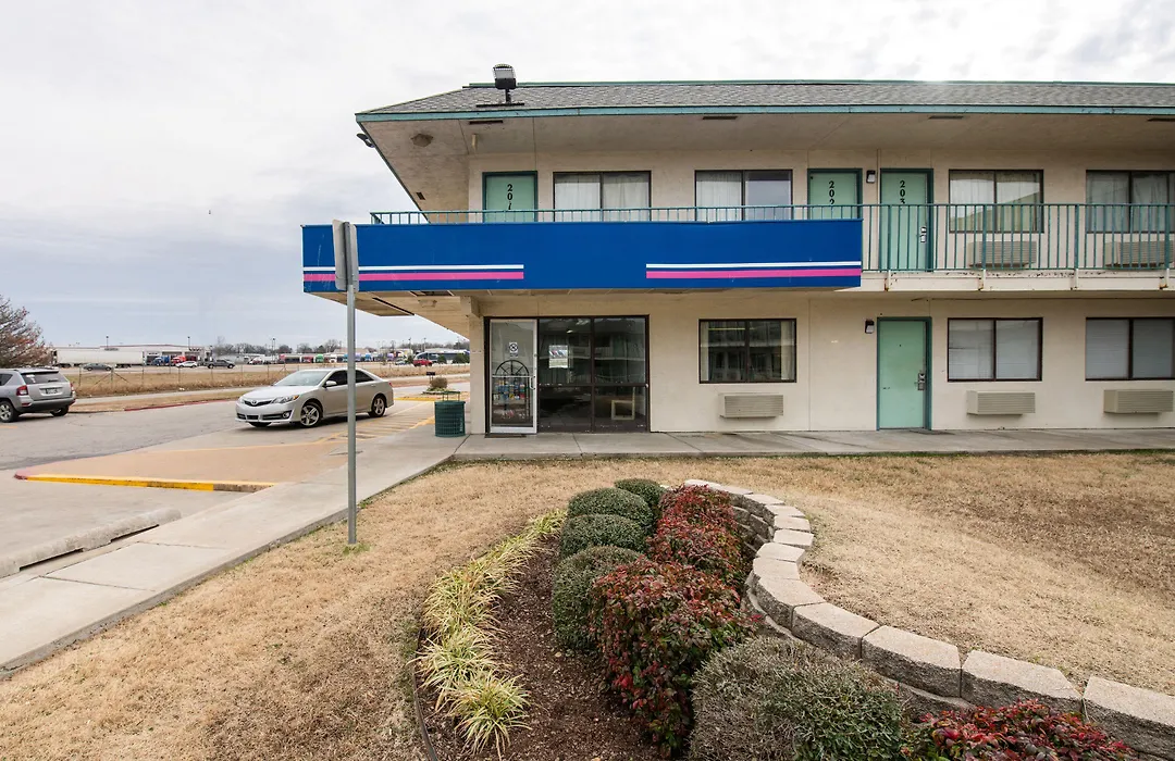 Regency Inn Tulsa-1