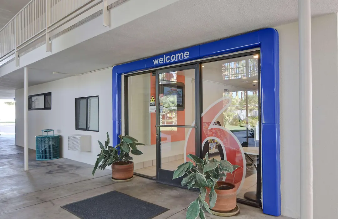 Motel 6-Palm Springs, Ca - East - Palm Canyon-1