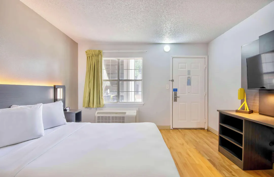 Studio 6 Extended Stay - San Antonio, Tx - Six Flags-1