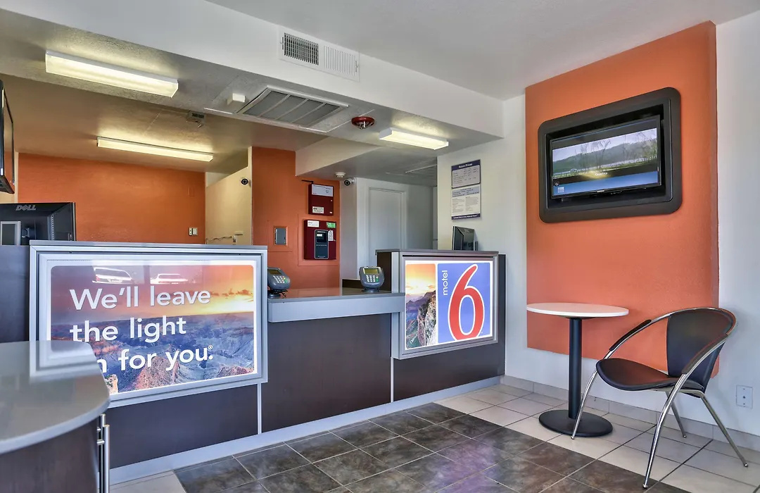 Motel 6-Flagstaff, Az - Butler-1