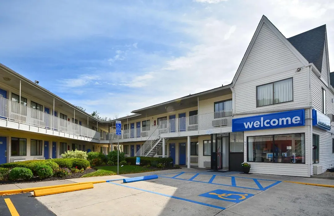 Motel 6-Southington, Ct - Hartford-1