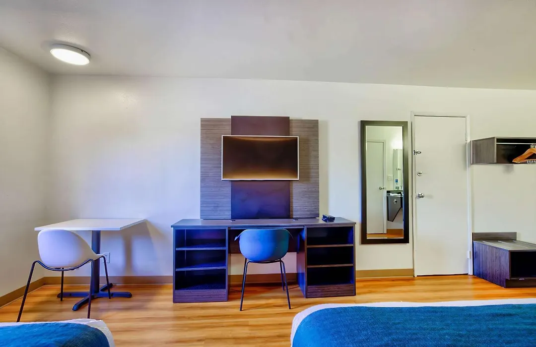 Motel 6-Duluth, Mn-1