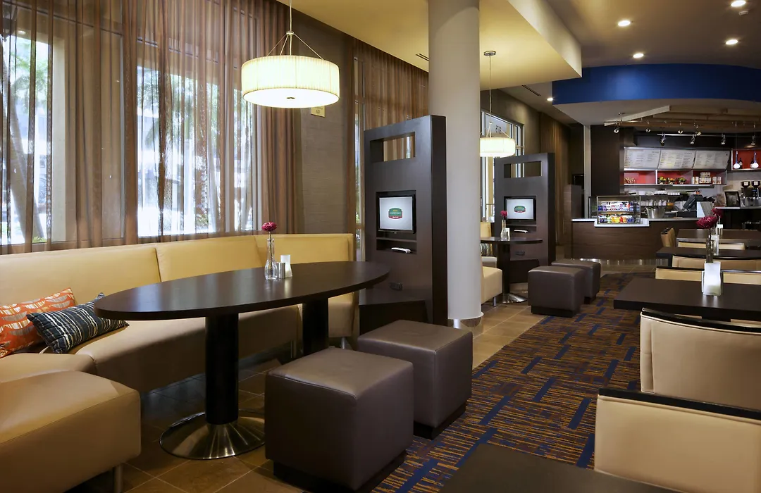 Courtyard Miami Dadeland-1