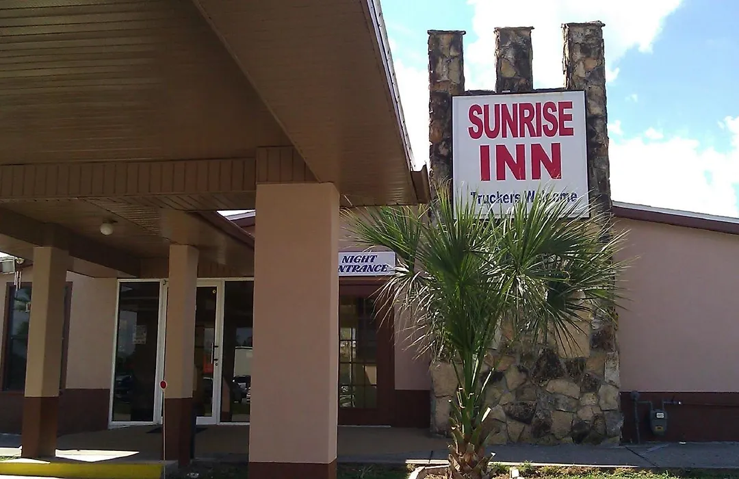 Sunrise Inn - Bradenton-1