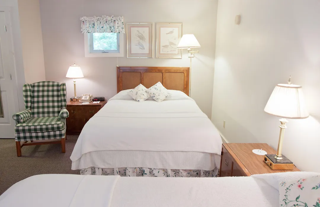 Mount Battie Inn-1