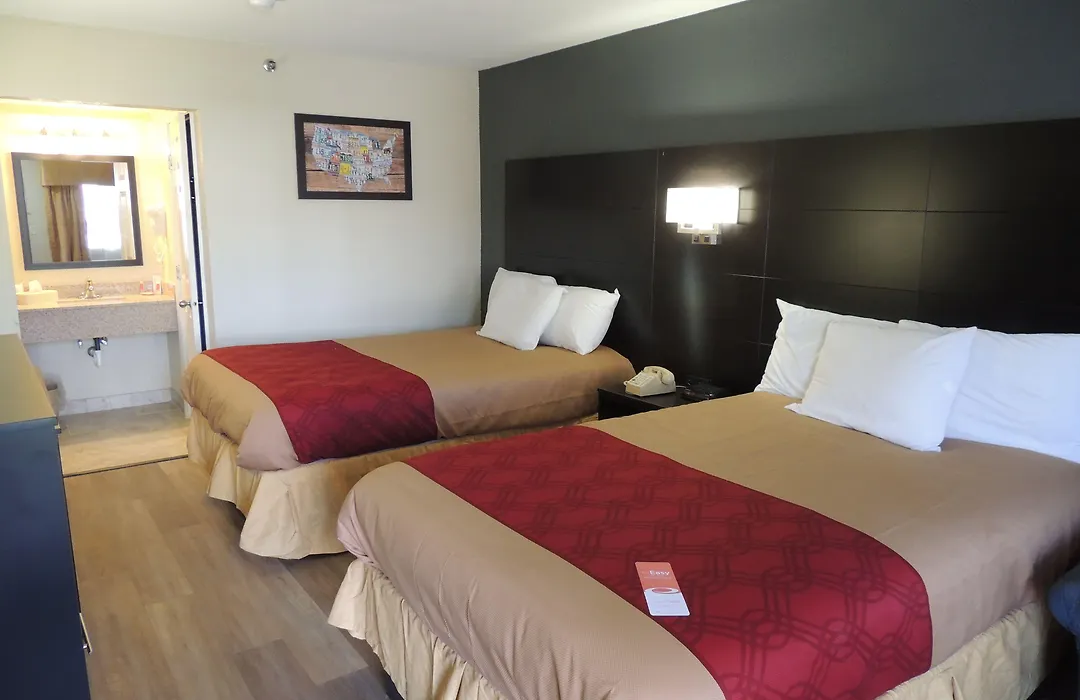 Econo Lodge Freeport - Brunswick Area-1