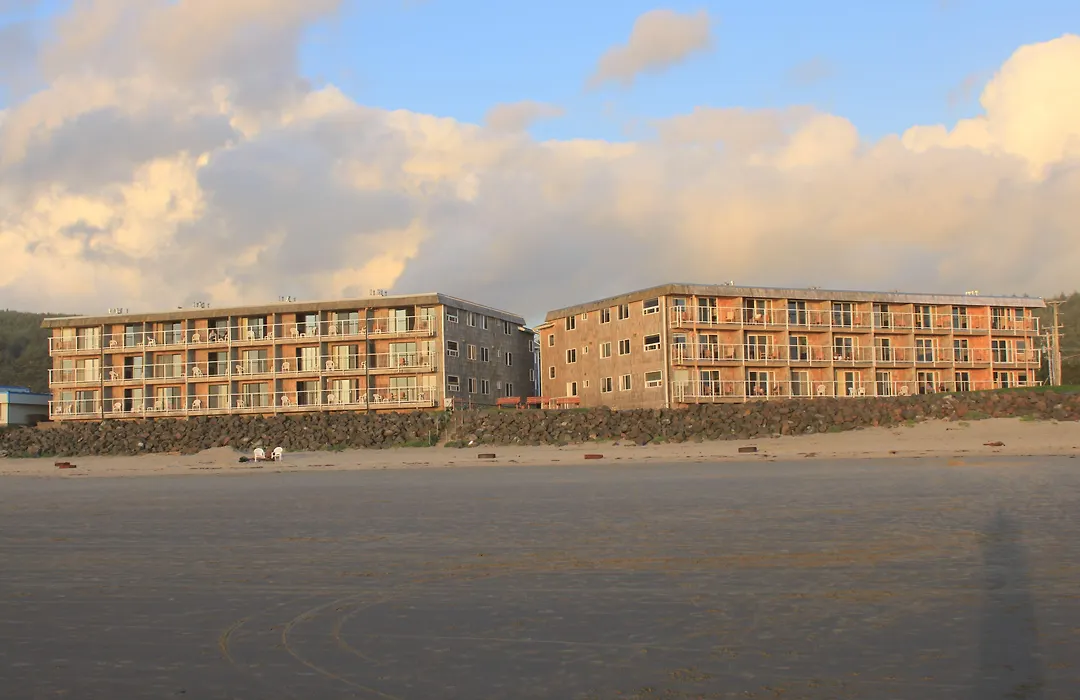 Tolovana Inn-1