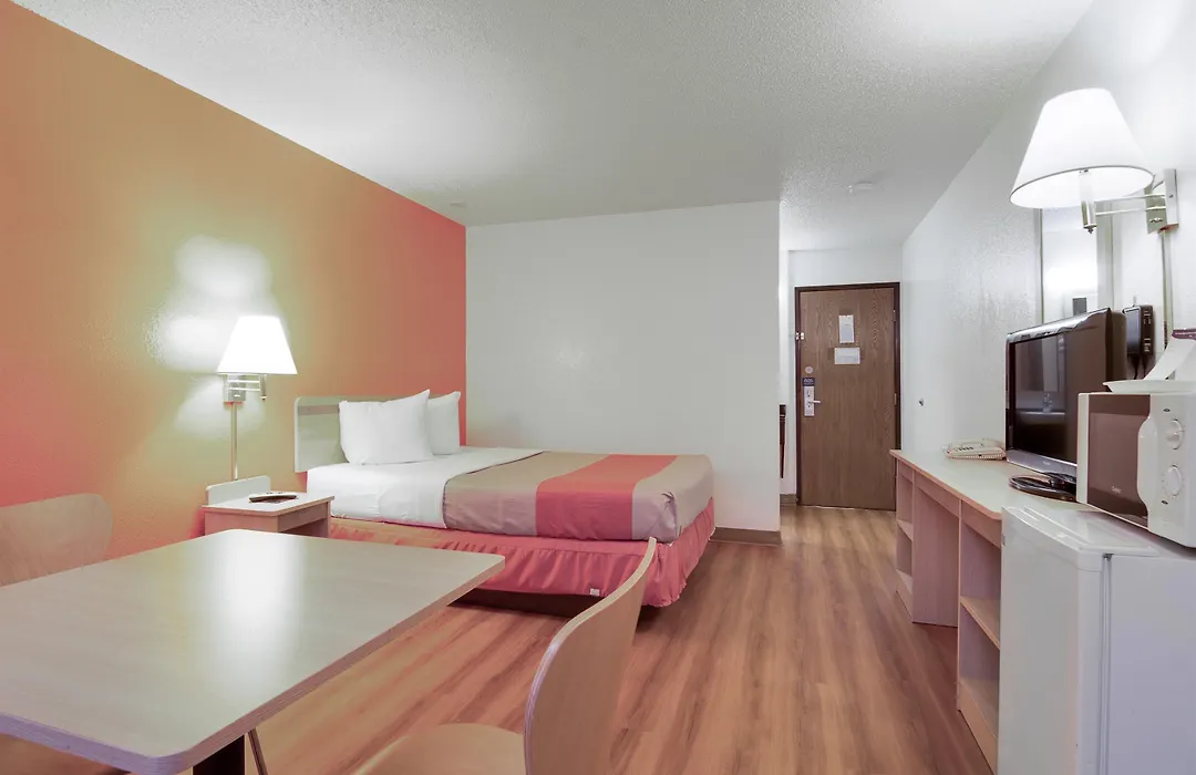 Motel 6-Colby, Ks-1