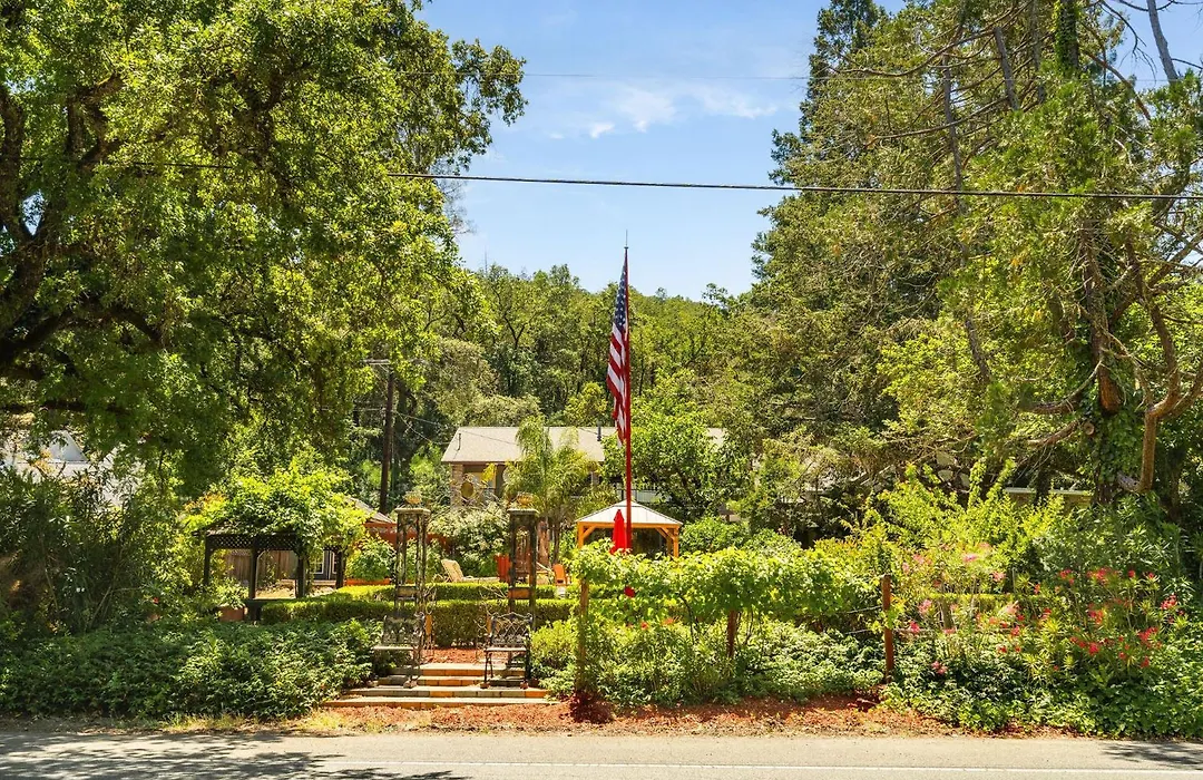 Foothill House-1