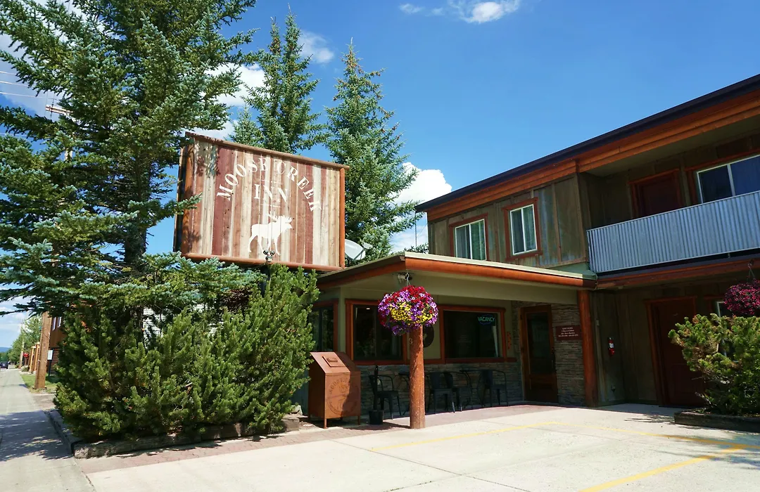 Moose Creek Inn-1
