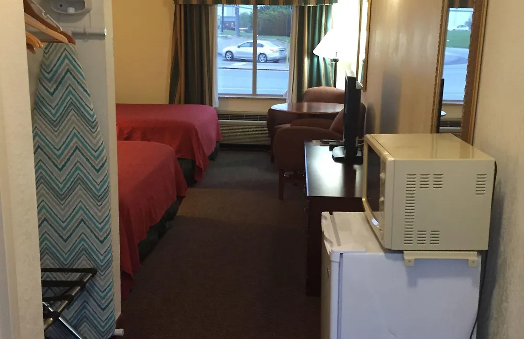 Red Carpet Inn Chambersburg-1