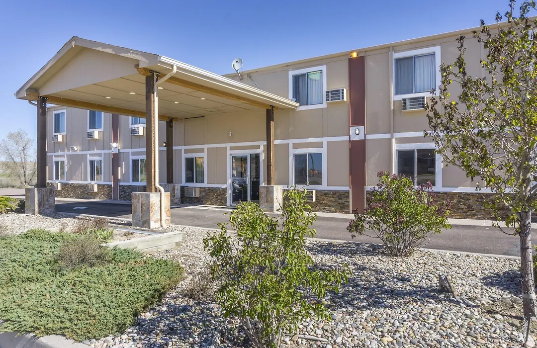 Super 8 By Wyndham Limon-1