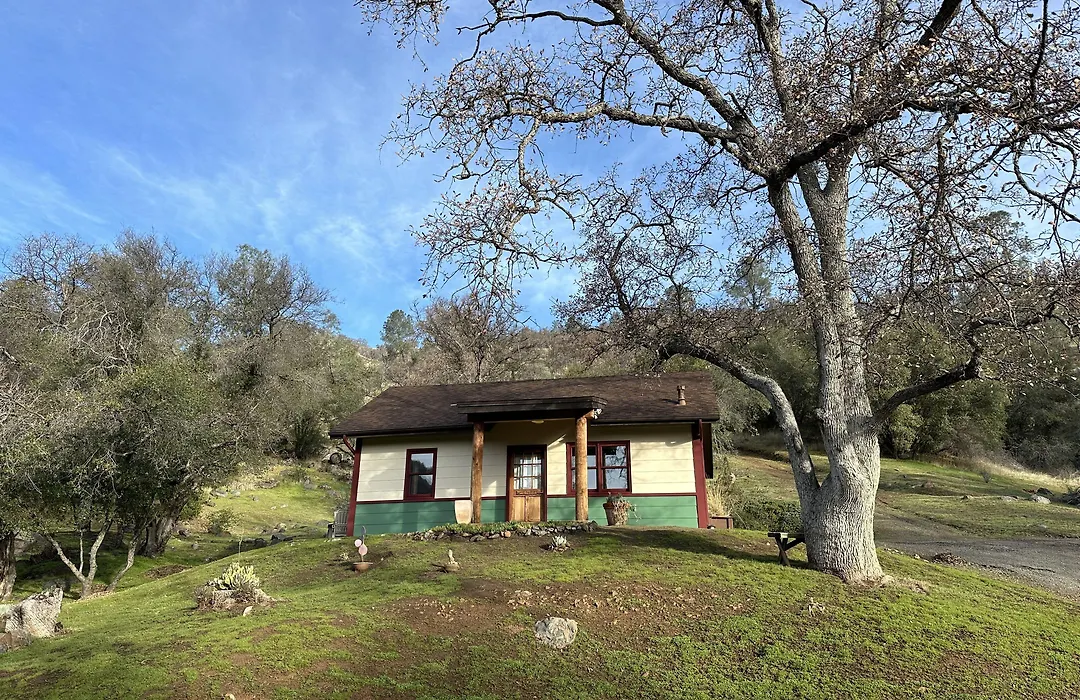 Homestead Cottages-1