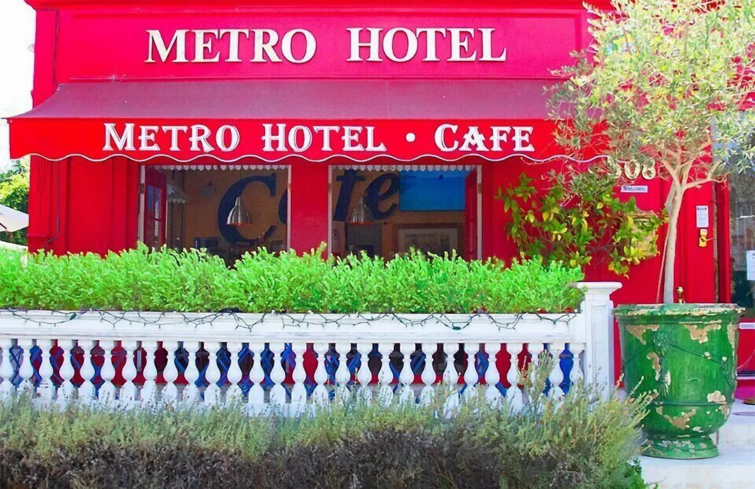 Metro Hotel And Cafe-1