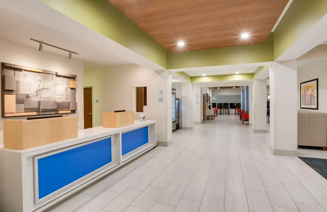 Holiday Inn Express Hotel & Suites Tampa-Fairgrounds-Casino By Ihg-1