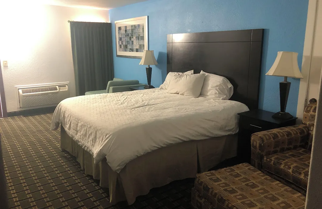 Executive Inn-1