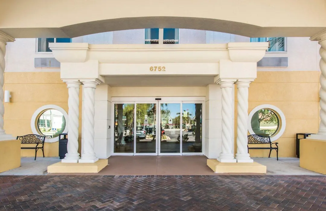 Comfort Inn & Suites Jupiter I-95-1